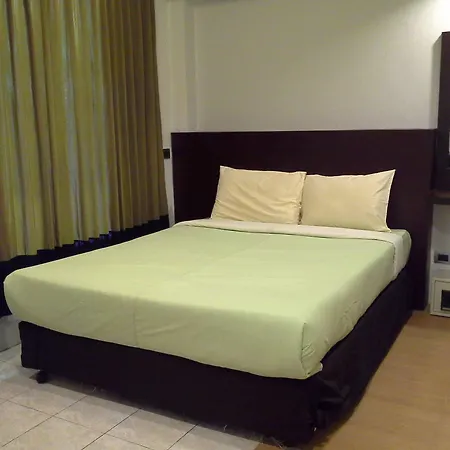 B & B Patong Beach House